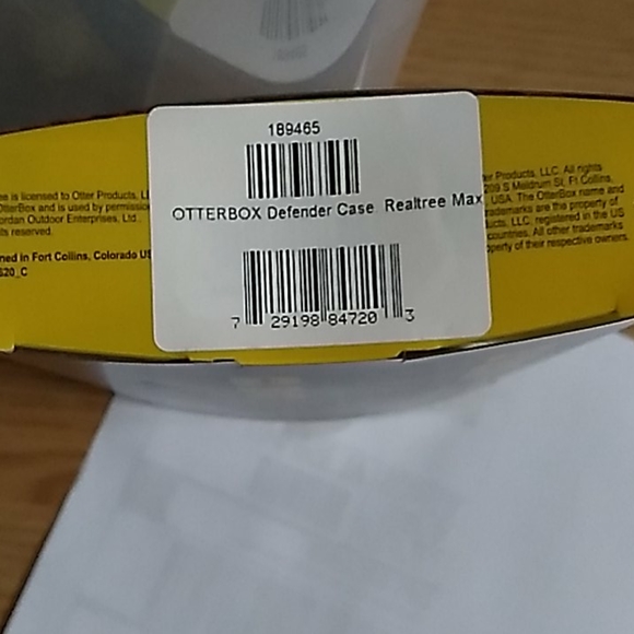 Otterbox phone case - Picture 3 of 3